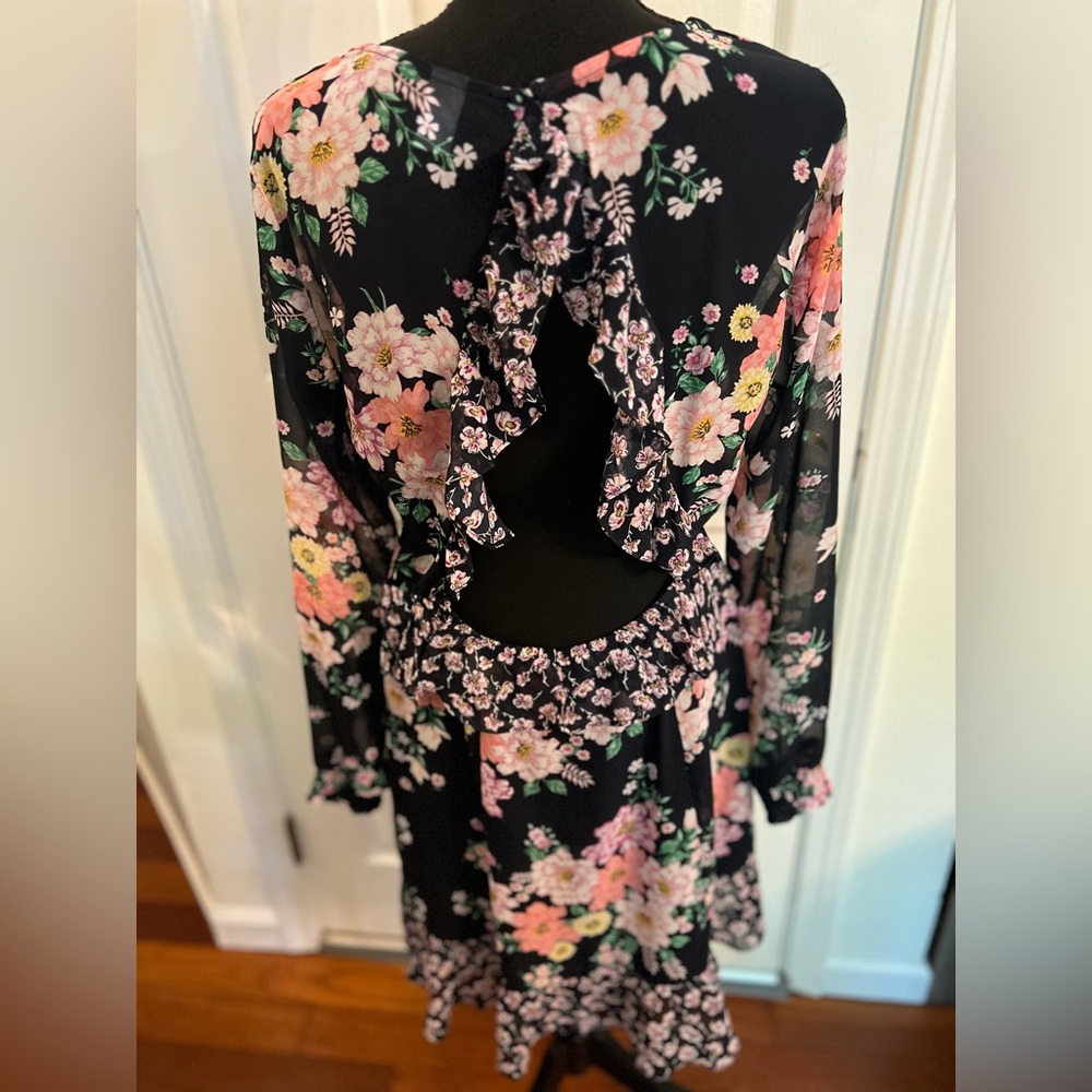 H&M Divided Size 12 Longsleeve Kneelength Dress With Open Back - Picture 5 of 9